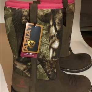 NEW Women’s fatbaby allweather waterproof sz 9-1/2